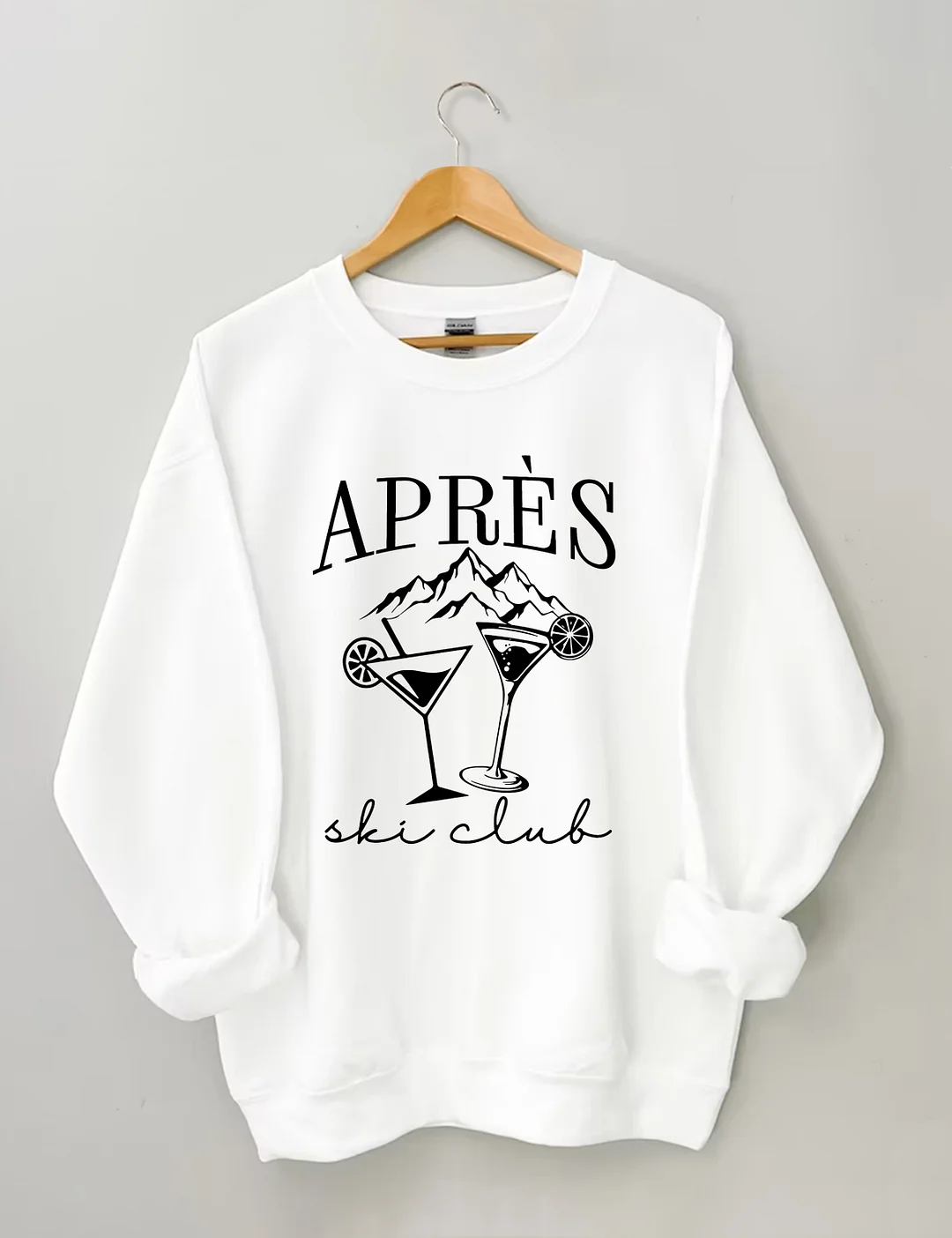 Apres Ski Club Sweatshirt