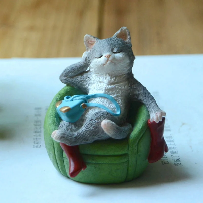 Creative Cute Cat in Boots Ornaments Cartoon Kitten Simulation Animal Figurine Desktop Decoration Gifts for Girlfriends