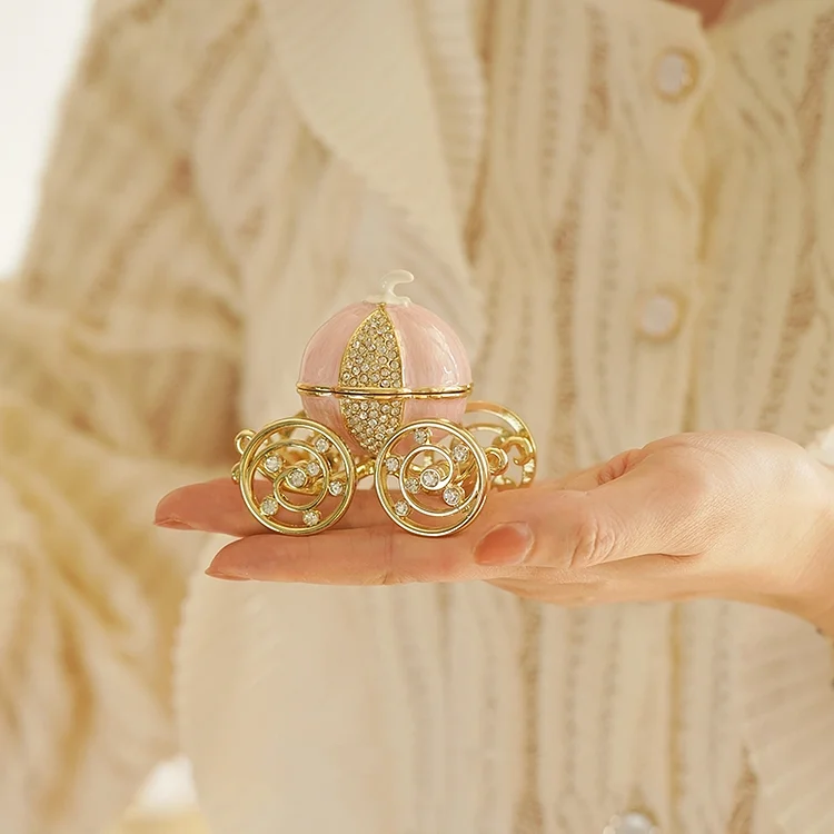Luxurious Pumpkin Carriage Ring Jewelry Box