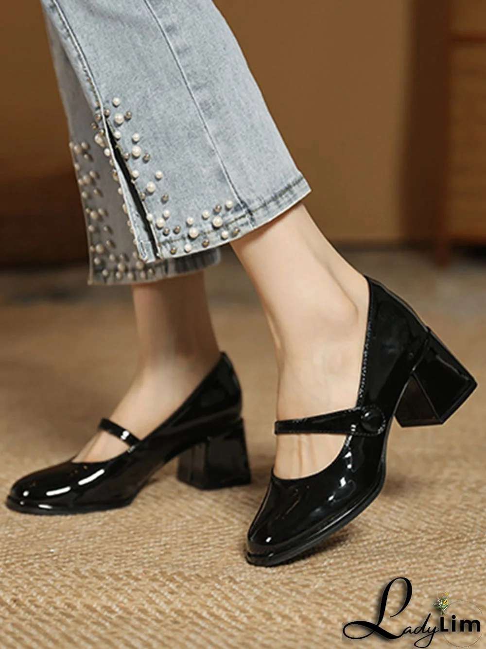 Round-Toe Shallow Cut Split-Joint Mary Janes Pumps