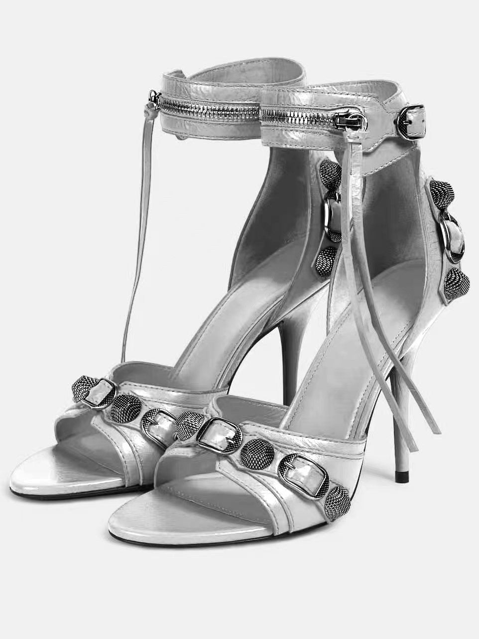 TAAFO Studded Buckle Strap Round Toe Stiletto Sandals