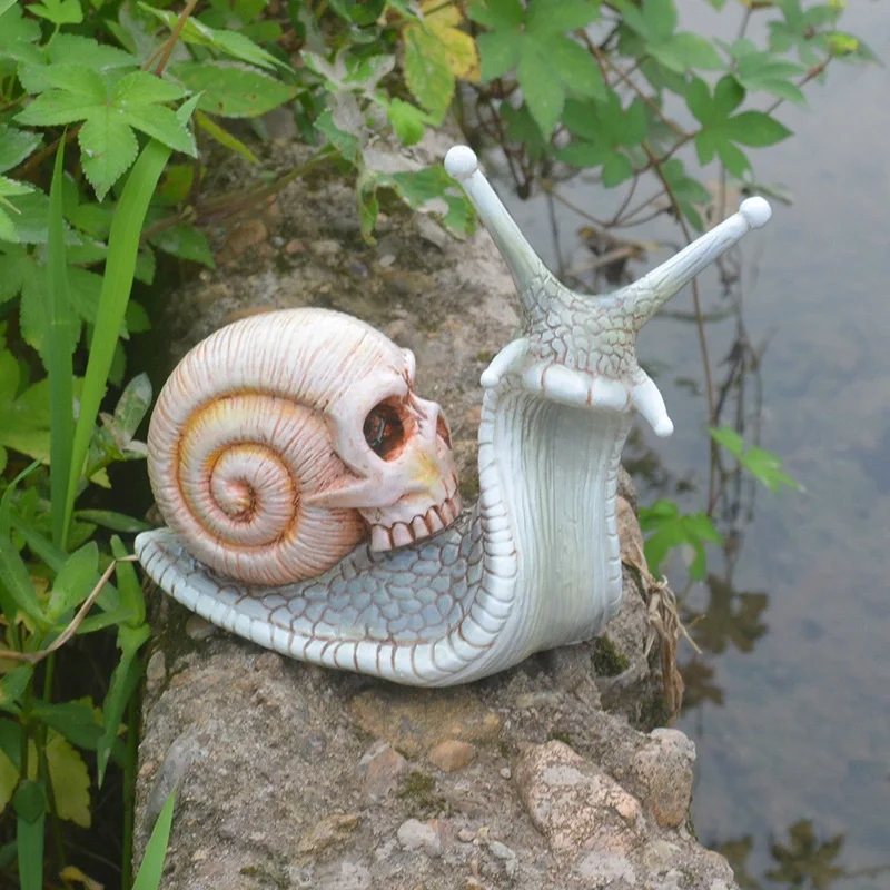 Zombie snail Skull snail