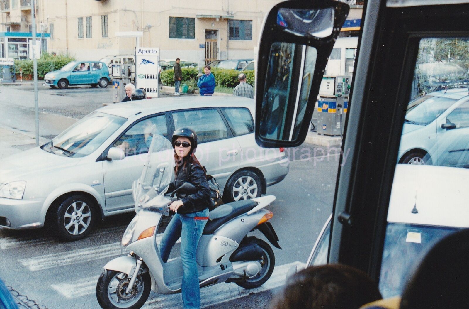 ITALIAN GIRL Riding Motor Scooter FOUND Photo Poster painting Color810 33 V