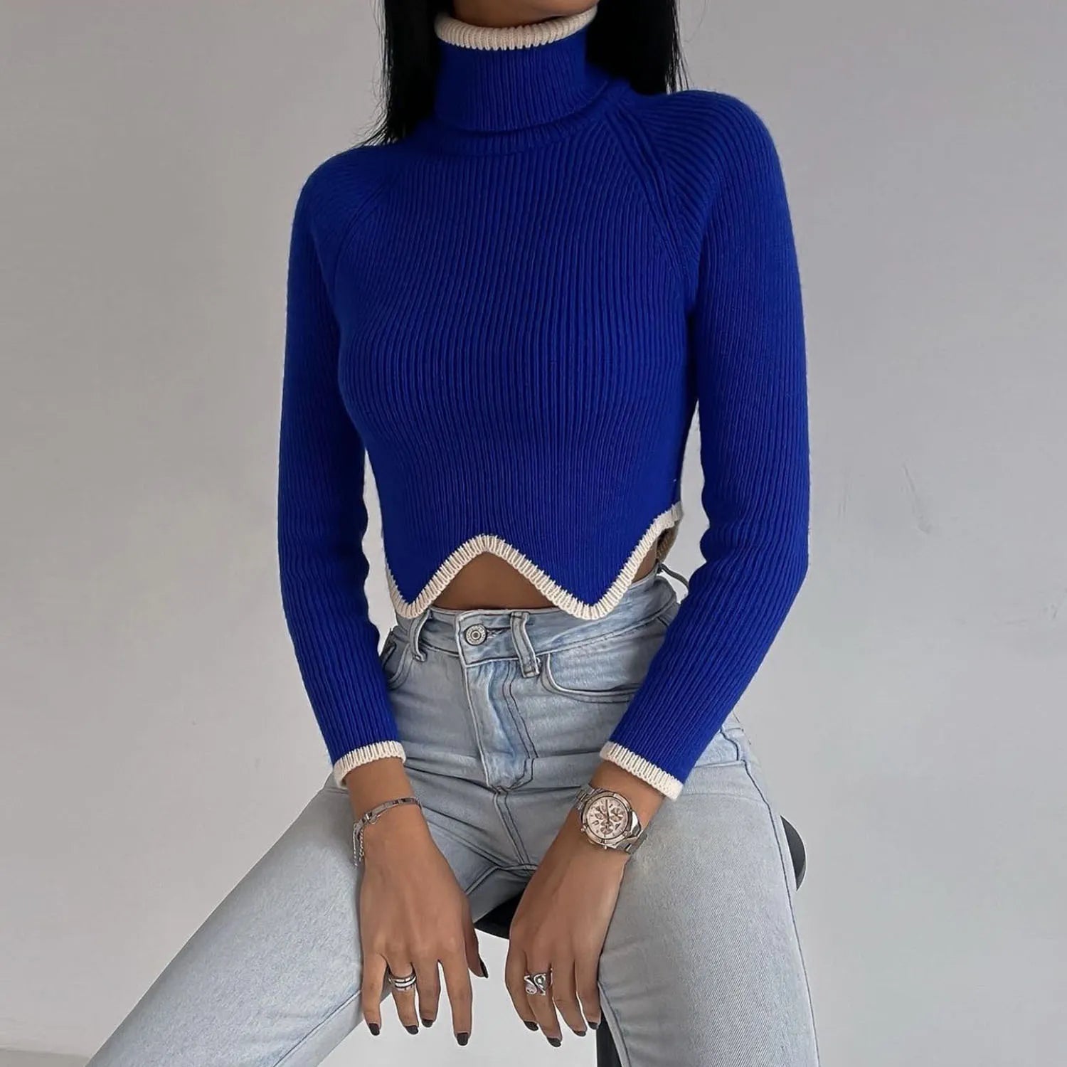 LARRA SWEATER