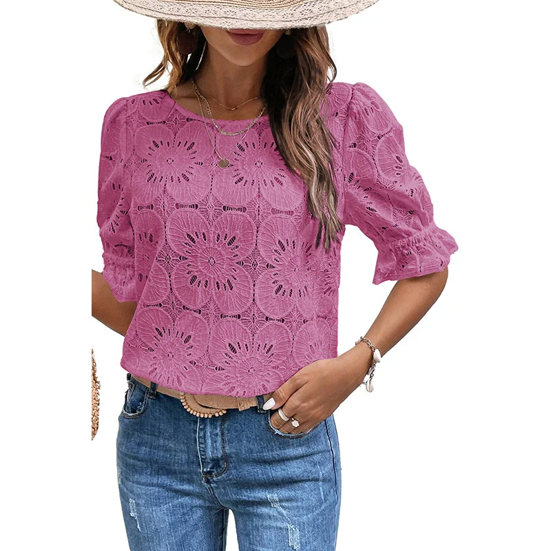 Senior Women’s Guide to Summer Tops: Balancing Comfort and Elegance
