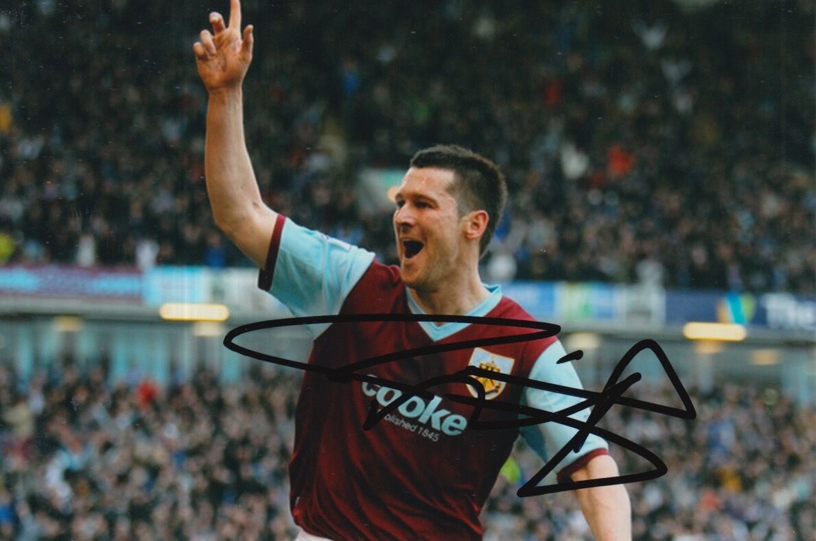 BURNLEY HAND SIGNED DAVID NUGENT 6X4 Photo Poster painting.