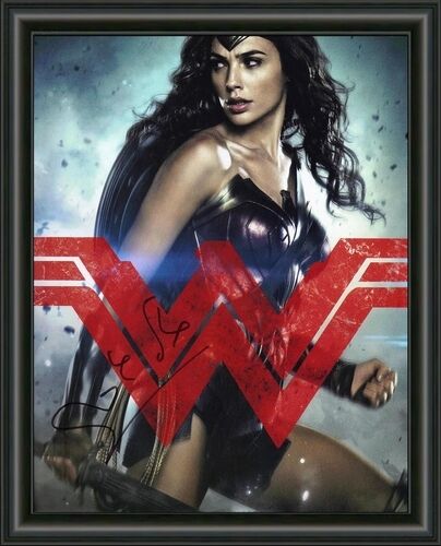 WONDER WOMAN - Gal Gadot - A4 SIGNED AUTOGRAPHED Photo Poster painting POSTER -  POSTAGE