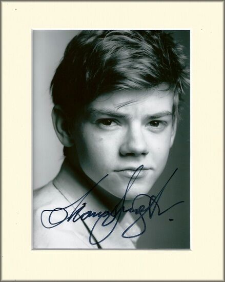 THOMAS SANGSTER GAME OF THRONES PP 8x10 MOUNTED SIGNED AUTOGRAPH Photo Poster painting