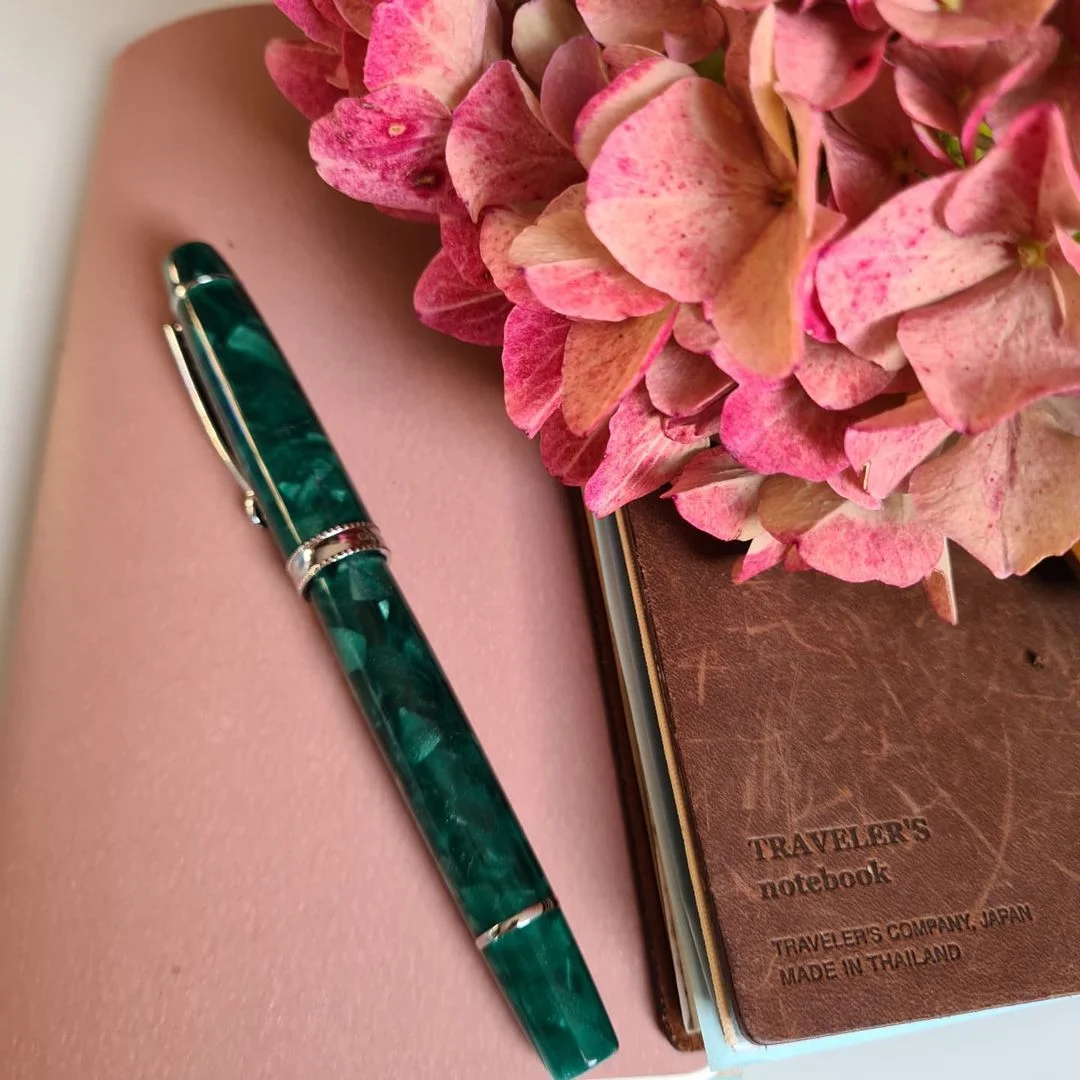 TIANZI  T01 in Darkgreen with Notebook