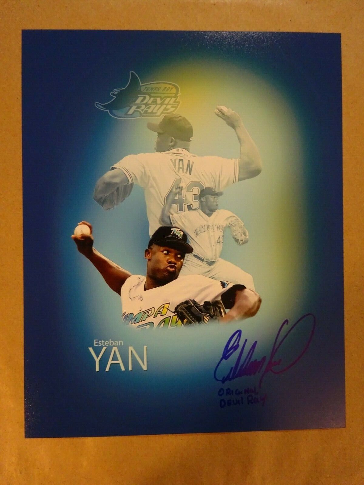 Autographed ESTEBAN YAN Signed 8x10 Photo Poster paintinggraph Tampa Bay Devil Rays Baseball