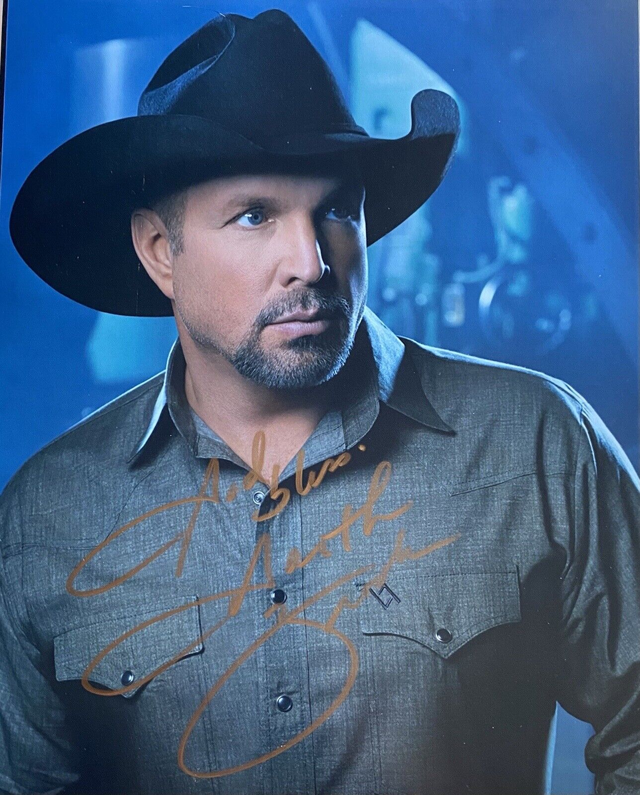 Garth Brooks Signed Autographed Color Photo Poster painting 8x10