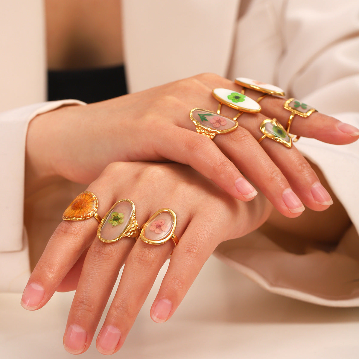 18K Gold Stainless Steel Ring Four-Leaf Clover Immortal Flower Titanium Steel Ring Small Daisy Flower Ring Female