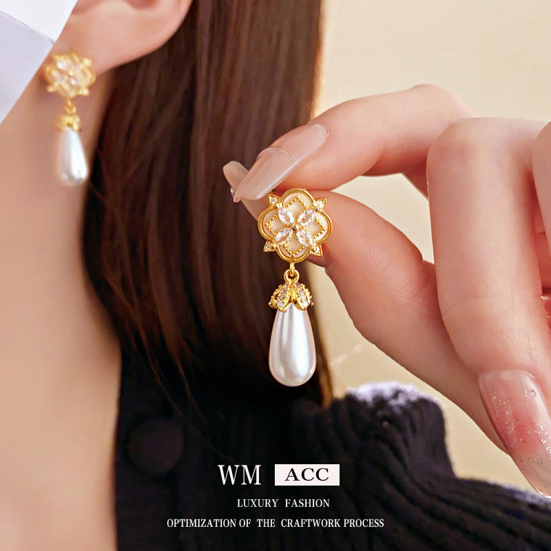 Retro Vintage Pearl Geometric Copper Electroplating Earrings