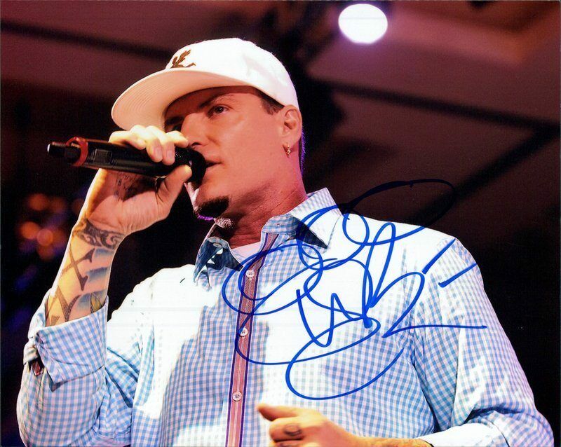 Vanilla Ice authentic signed RAPPER 8x10 Photo Poster painting W/ Certificate Autographed (A12)