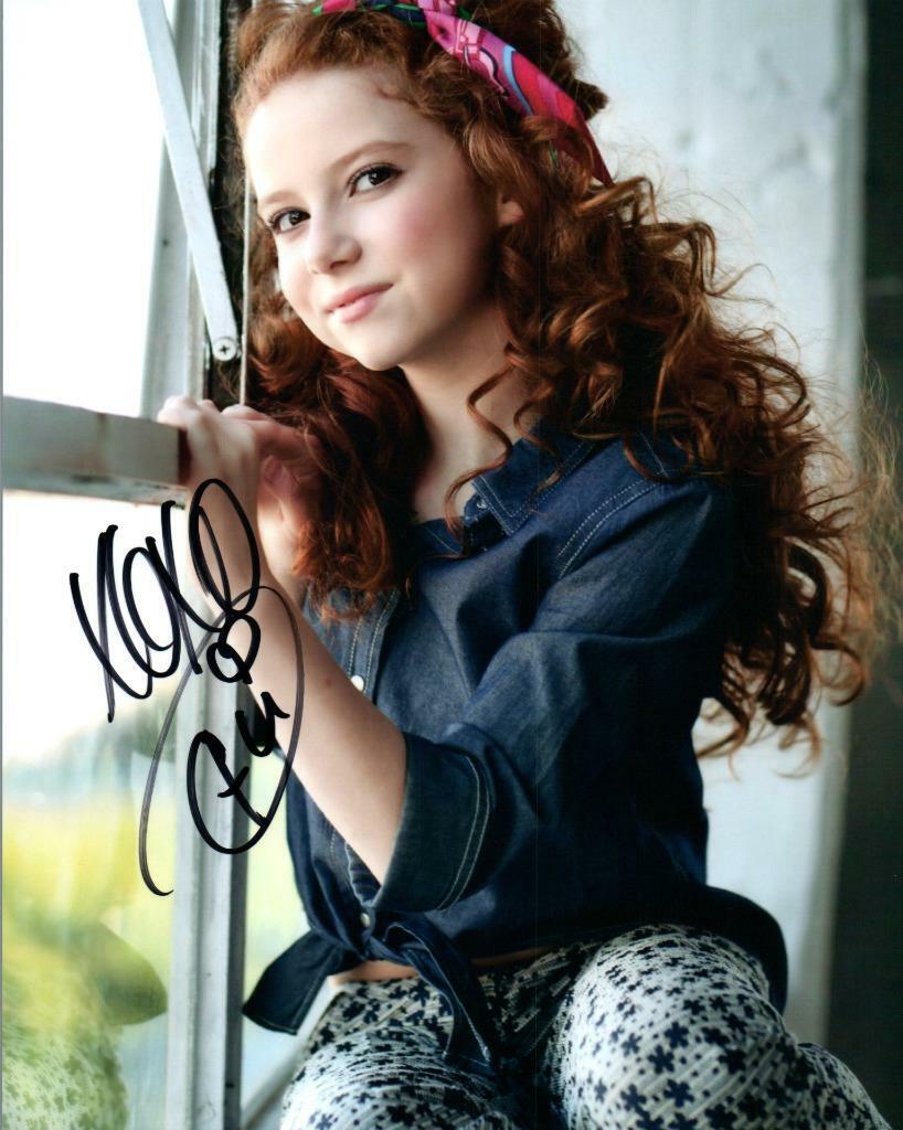 Francesca Capaldi signed 8x10 Photo Poster painting autographed Picture Pic and COA