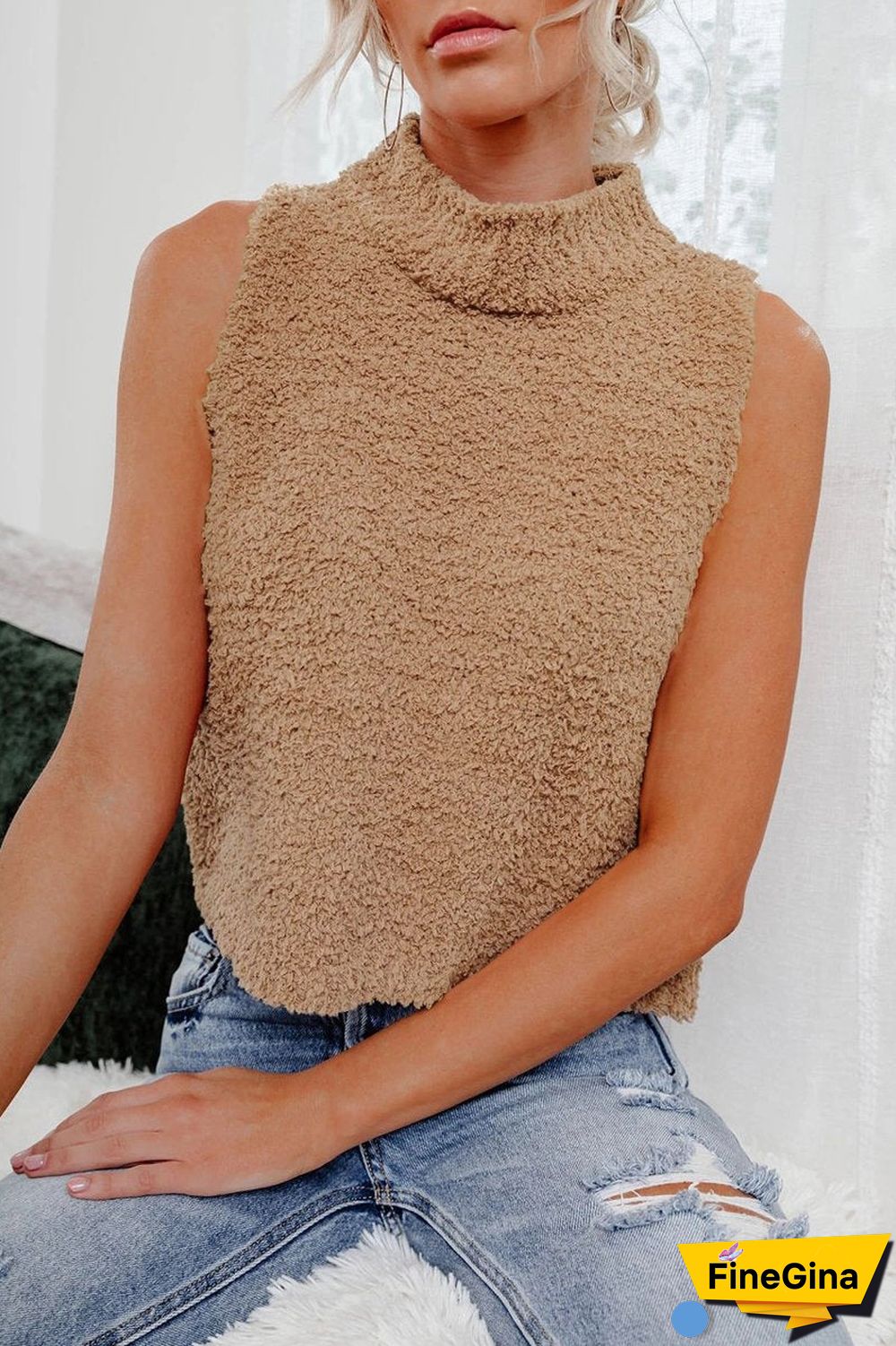 Solid Color Sleeveless Knitted Top