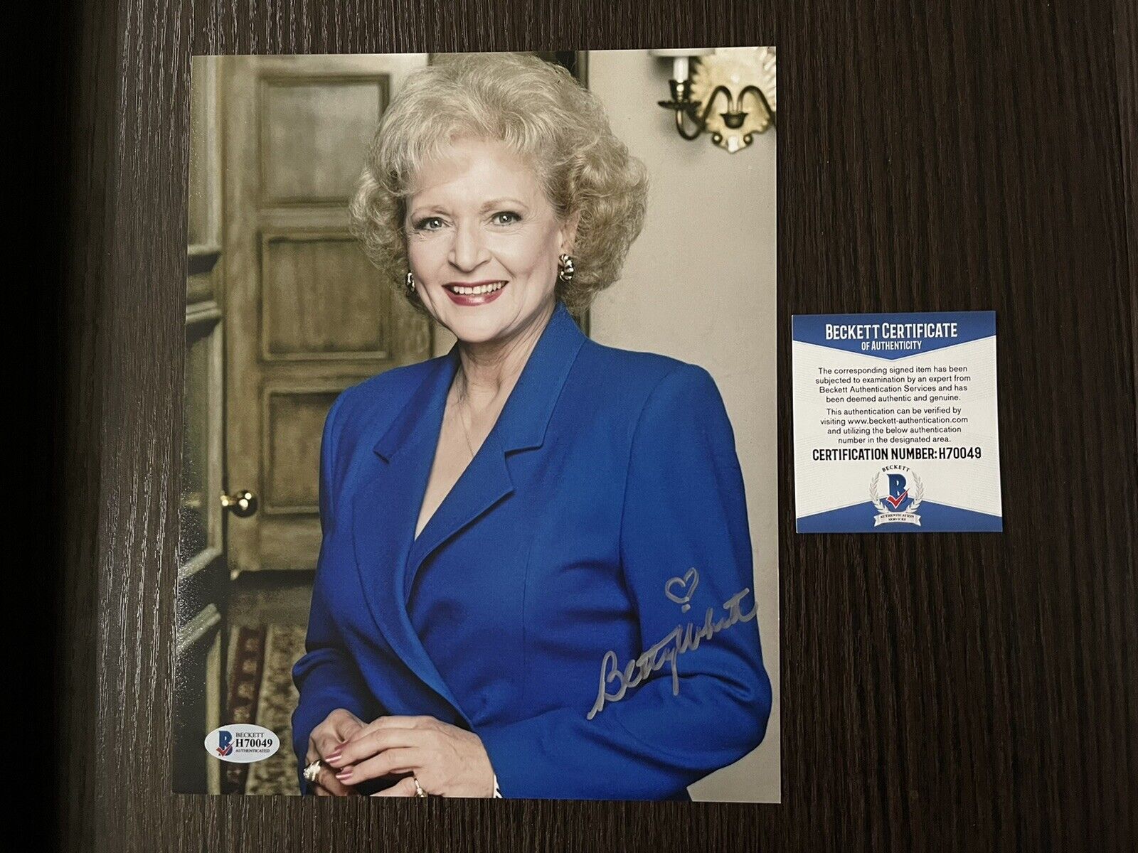 Betty White Rare signed autographed classic funny 8x10 Photo Poster painting Beckett BAS coa