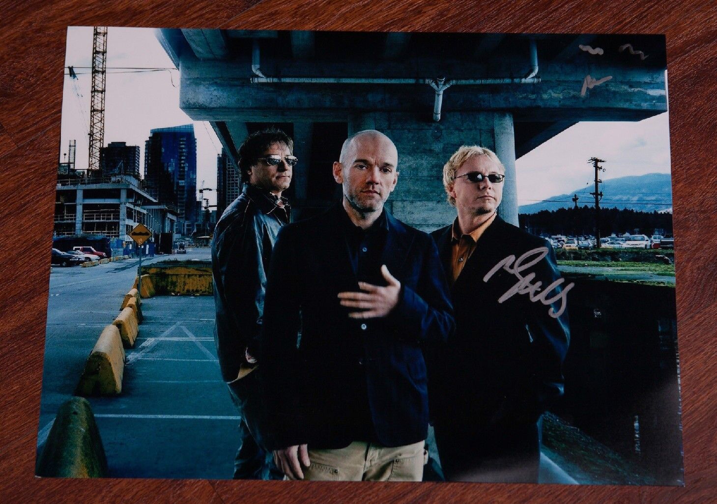 GFA Rock Band R.E.M. * MIKE MILLS * Signed 11x14 Photo Poster painting PROOF COA