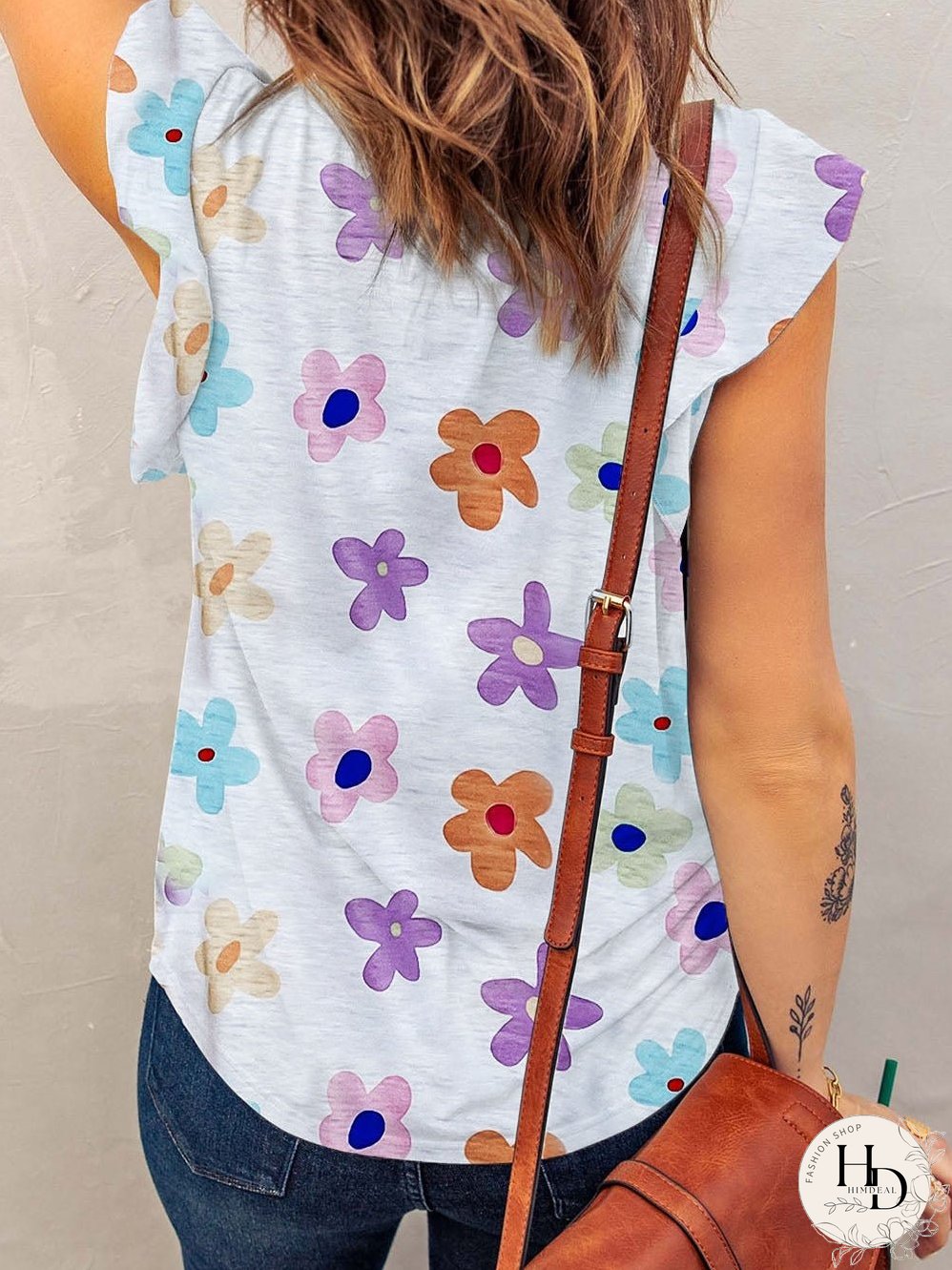 Fluttering White Floral V-Neck Tank Top