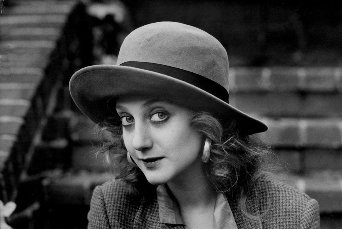 Carol Kane 8x10 Picture Simply Stunning Photo Poster painting Gorgeous Celebrity #12