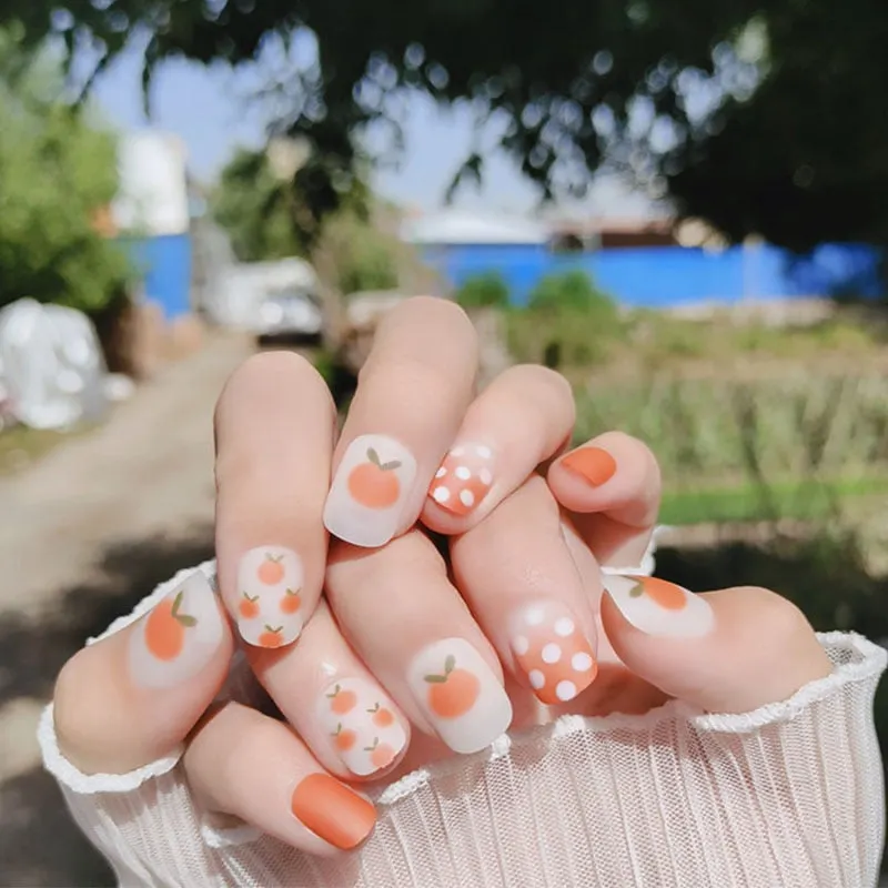 24PCS/box Fashionable Blue and Graffiti Pattern Wearable Fake Nails press on Short oval Head Lady Full Cover Finished Fingernail-Nail Inspo