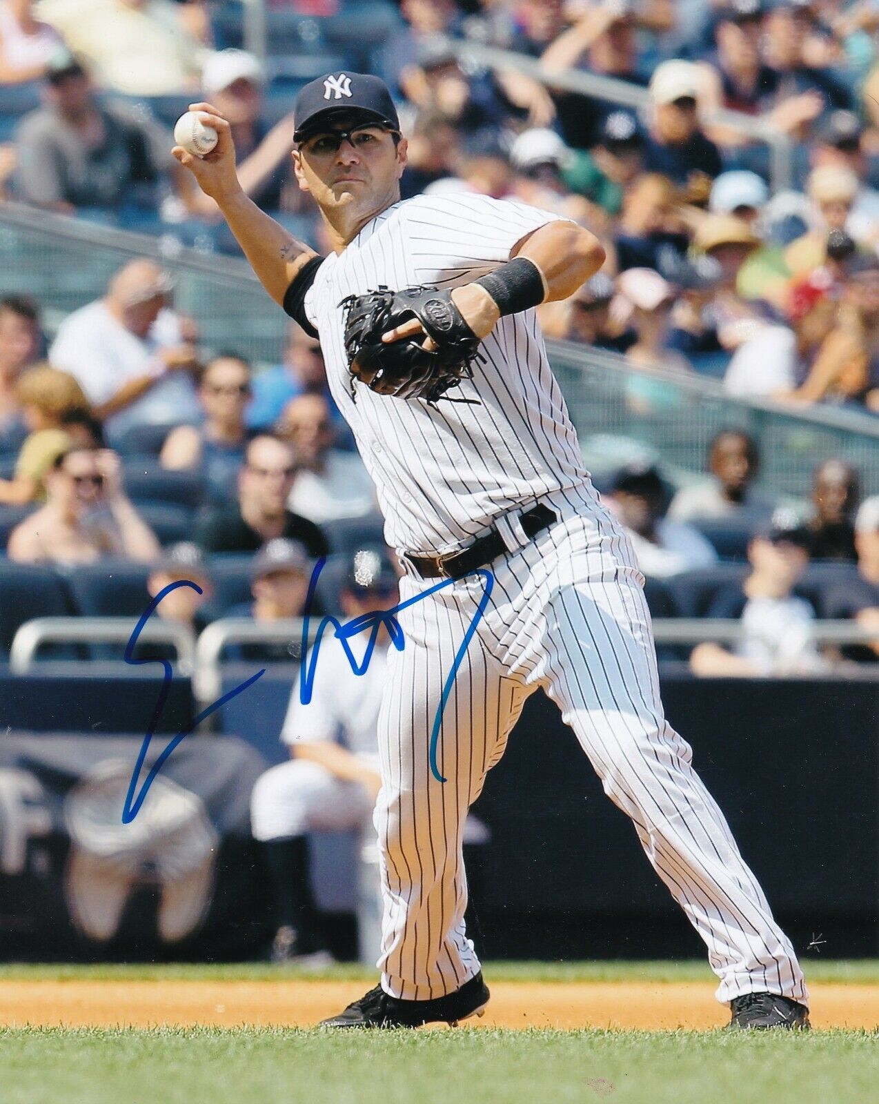 ERIC CHAVEZ NEW YORK YANKEES ACTION SIGNED 8x10