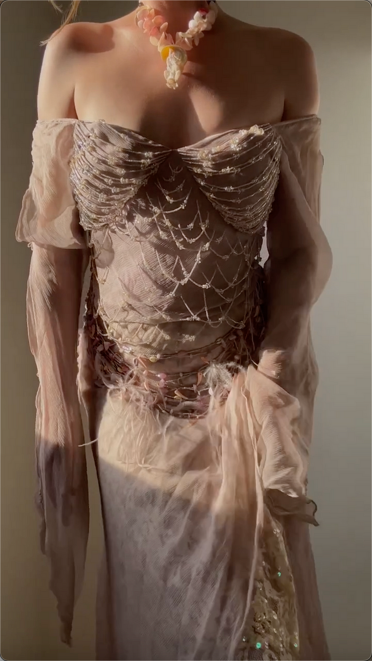 Beautiful fairytale dress🧚🏻