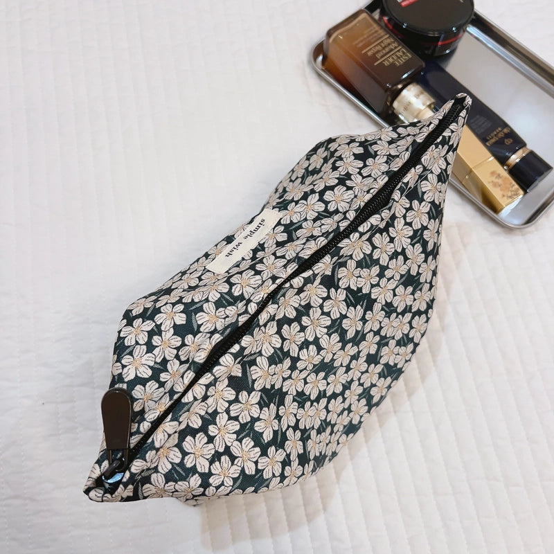 Classic Style Ditsy Floral Canvas Square Makeup Bags