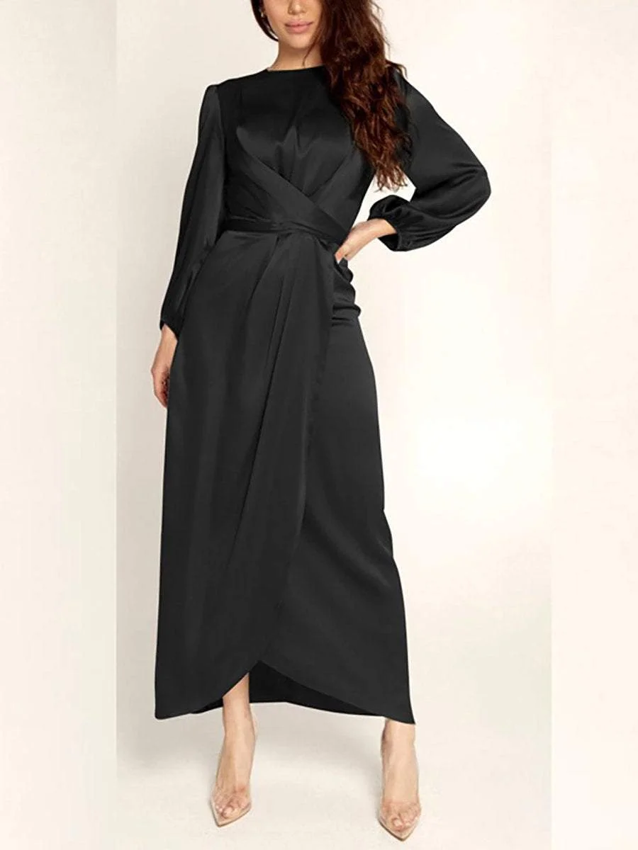 Satin dress with round neck and long sleeves