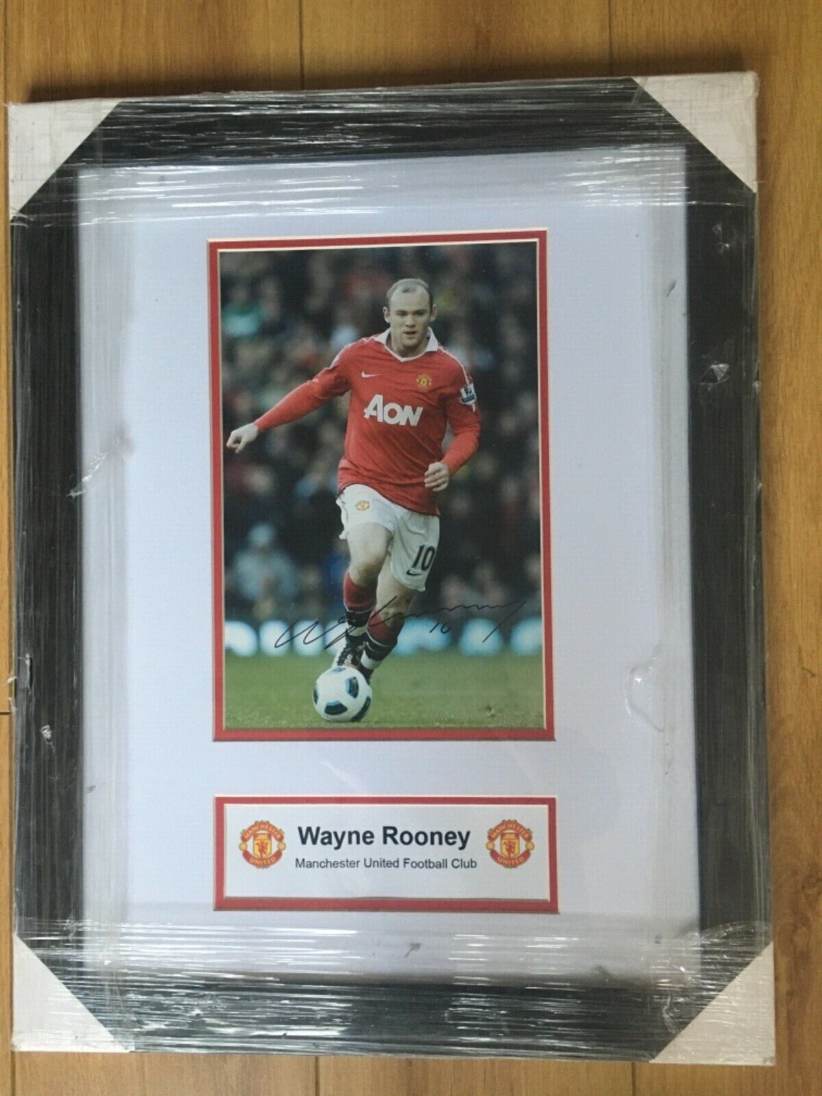 Manchester Utd legend Wayne Rooney signed Photo Poster painting 12x8 with frame