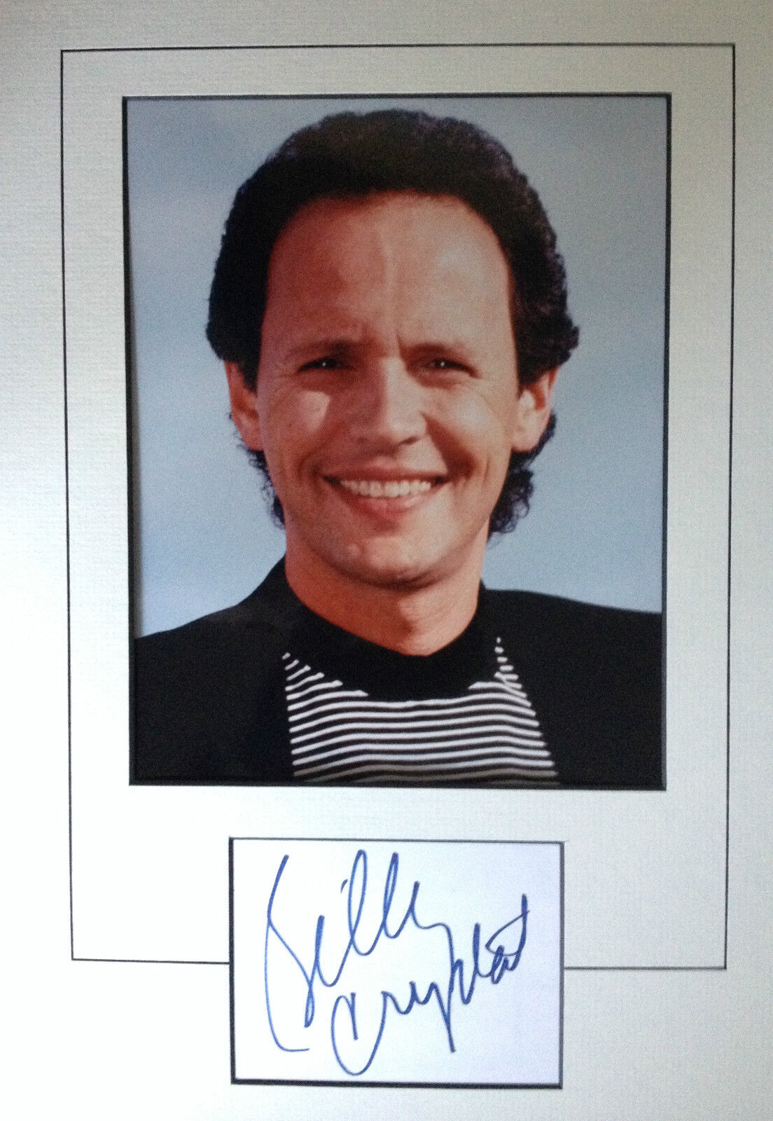 BILLY CRYSTAL - TOP ACTOR - BRILLIANT SIGNED COLOUR Photo Poster painting DISPLAY
