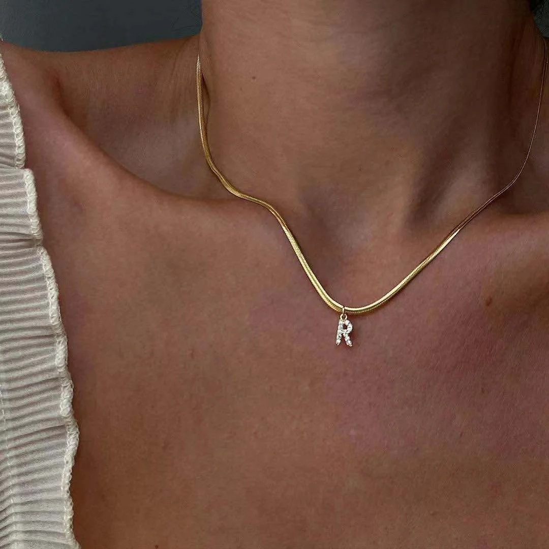 English alphabet round snake chain clavicle chain