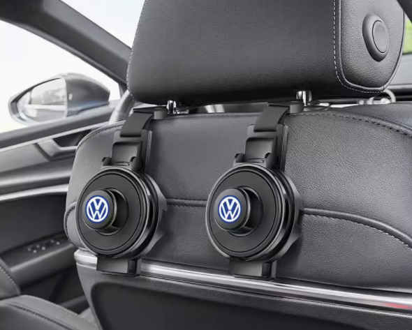 Multifunctional vehicle built-in rack water cup holder mobile phone holder