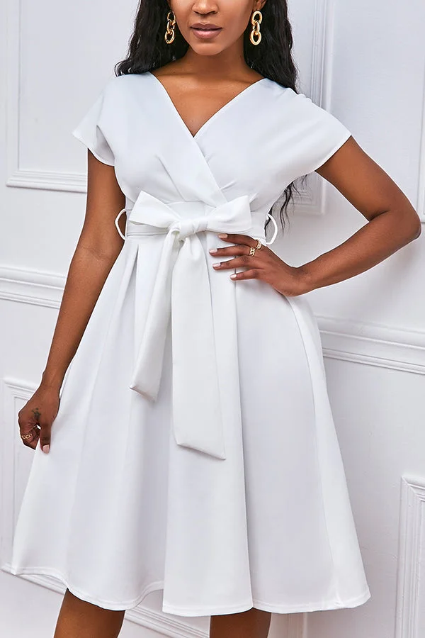 V -neck solid color waist bow tie dress