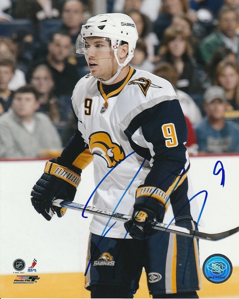 DEREK ROY SIGNED BUFFALO SABRES 8x10 Photo Poster painting #1 Autograph