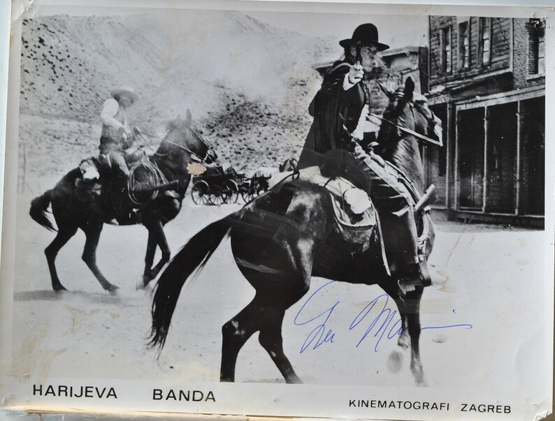 LEE MARVIN SIGNED Photo Poster painting The Spikes Gang Harijeva Banda wcoa