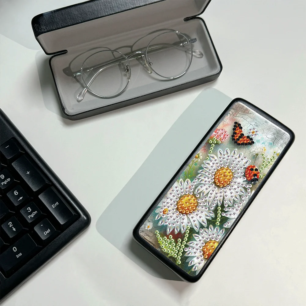 Diamond Painting Eyeglasses Case Daisy Diamond Art Sunglasses Case for Beginners