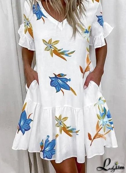 Vintage-inspired and light Dress