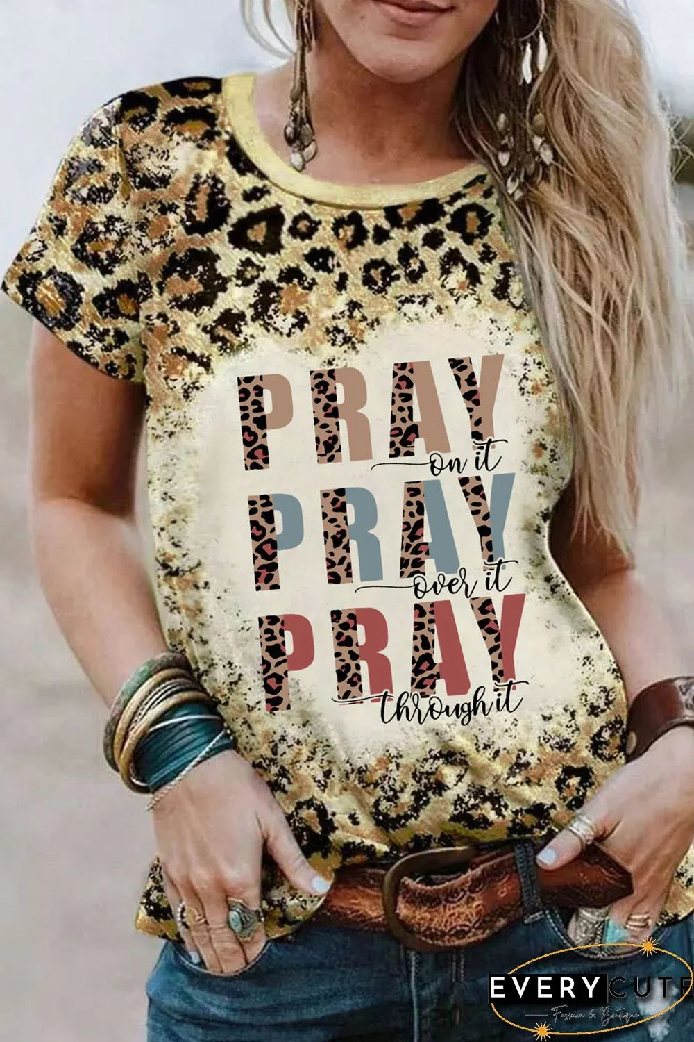Leopard PRAY Print Bleached T-shirt