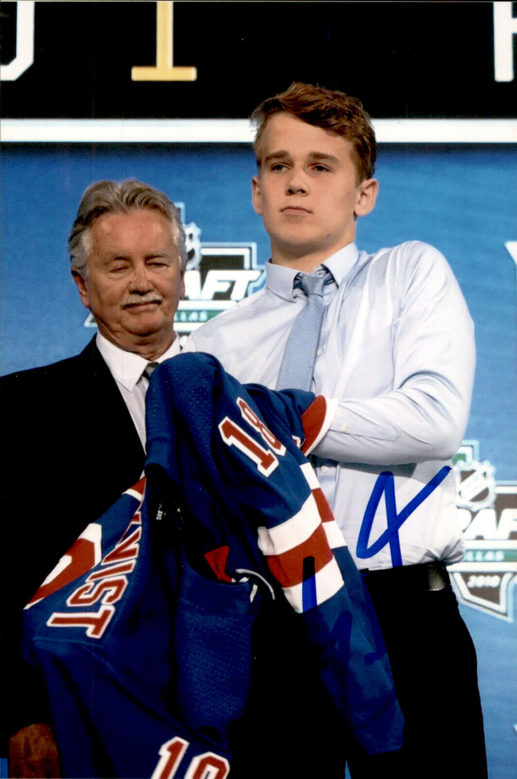 Nils Lundkvist SIGNED 4x6 Photo Poster painting TEAM SWEDEN / NEW YORK RANGERS #2