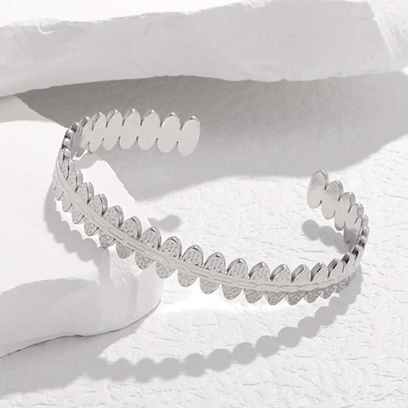 2 Pieces Expressive Stripe Stainless Steel Electroplating Bangles