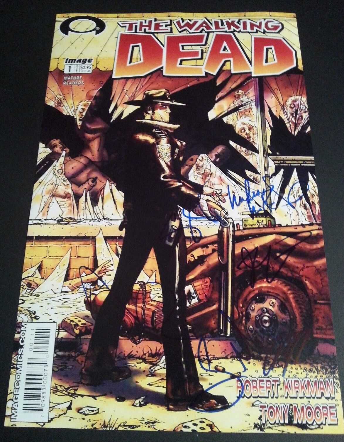 THE WALKING DEAD Cast(x6) Hand-Signed Comic#1