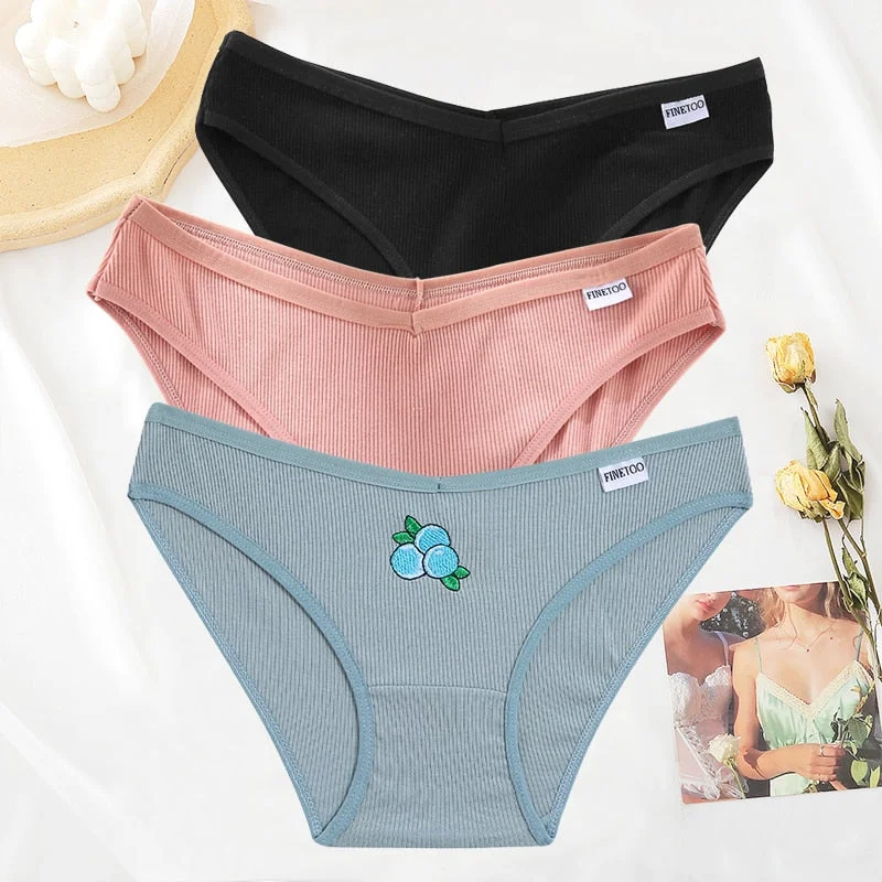 FINETOO 3PCS/Set Women Cotton Embroidery Fruit Panties Underwear V Waist Female M-XL Woman's Briefs Pantys Intimates Lingerie