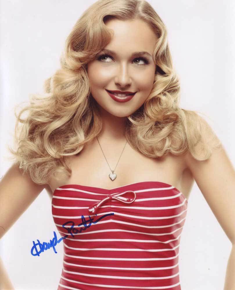 Hayden Panettiere AUTHENTIC Autographed Photo Poster painting SHA #26880