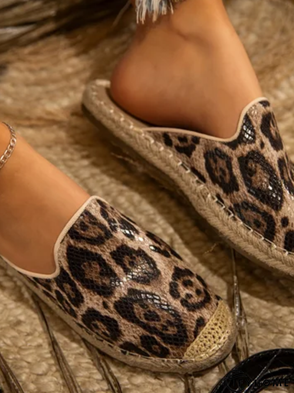 Artificial Leather Slipper | IFYHOME