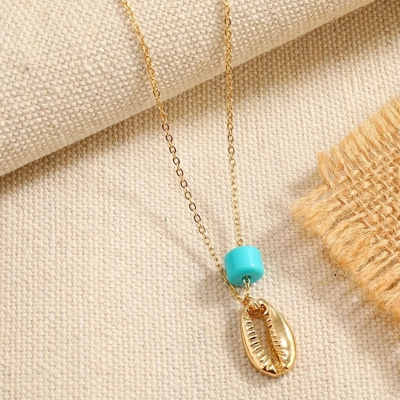 Hawaiian Luxurious Shell Gold Plated Alloy Pendant Necklace