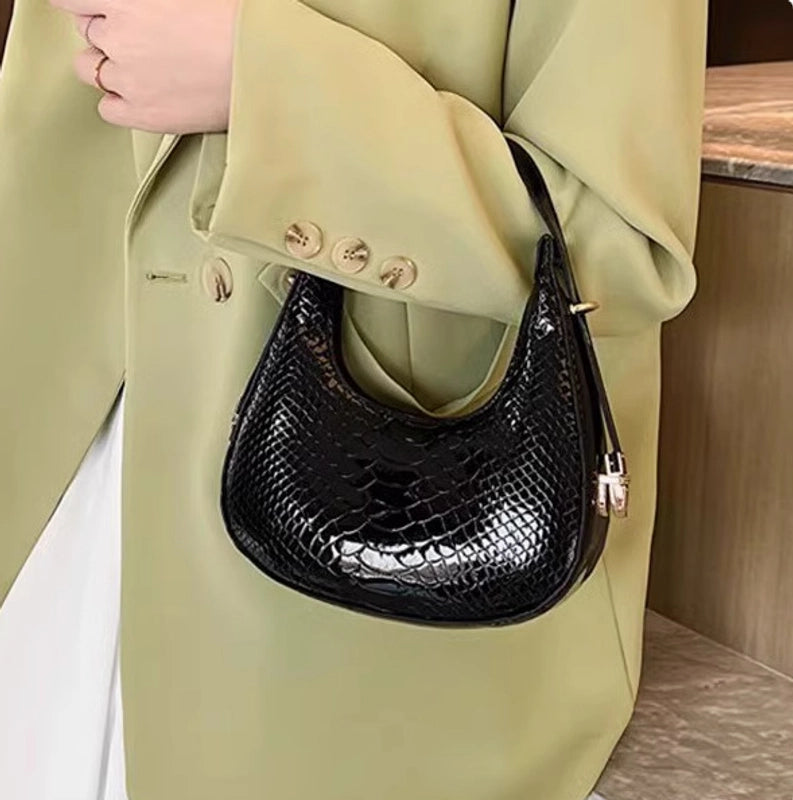 Women’s Medium Pu Leather Houndstooth Zebra Classic Style Streetwear Pillow Shape Zipper Underarm Bag