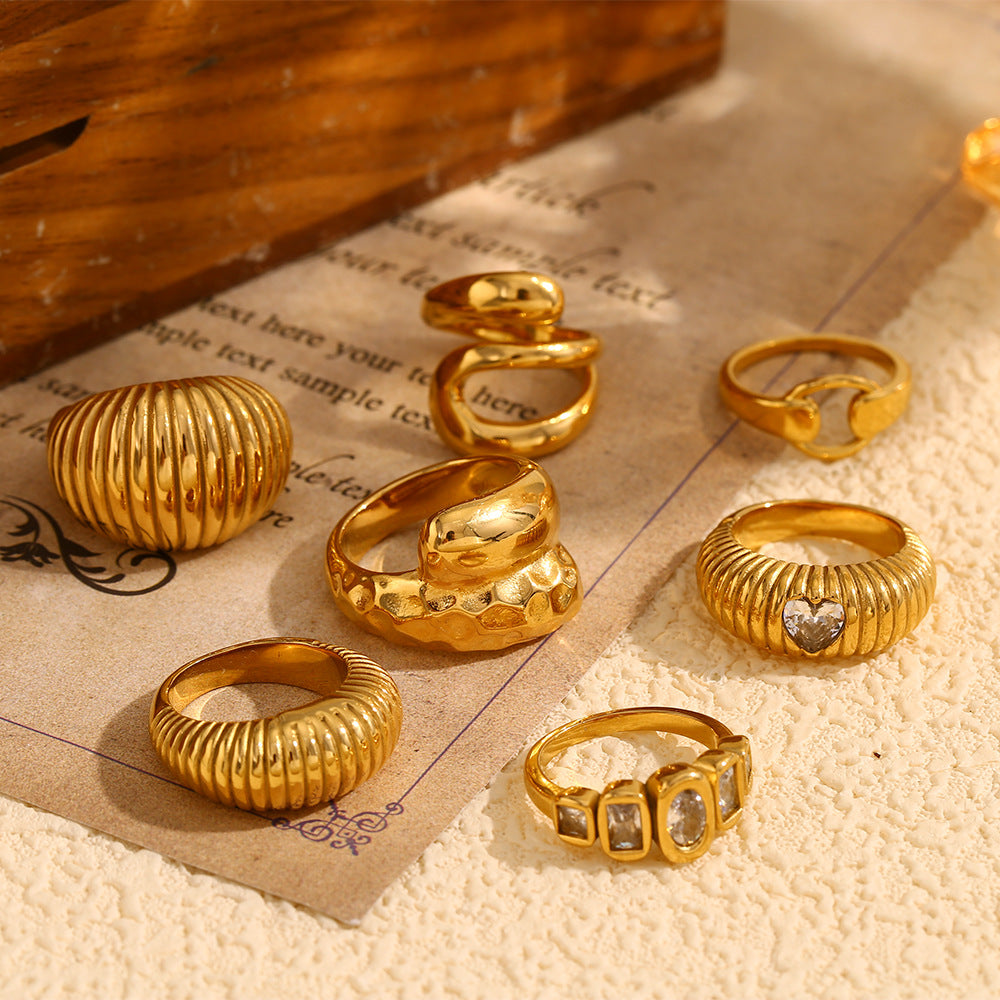 Fashion Retro Personality Hand Jewelry Stainless Steel 18K Gold Plated Bread Heart Hammered Seal Ring