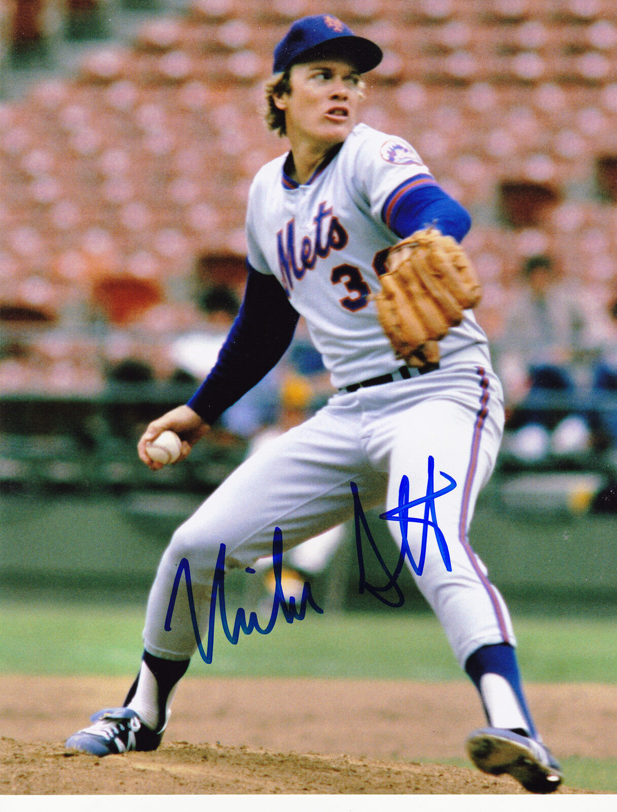 MIKE SCOTT NEW YORK METS ACTION SIGNED 8x10