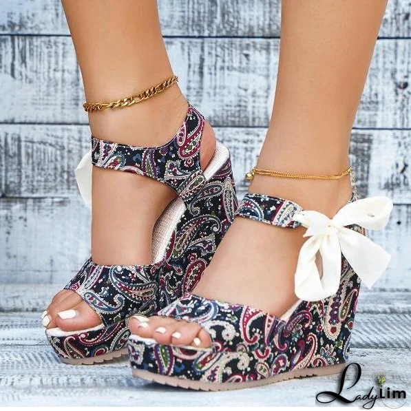 Elegant and Casual winter Sandals